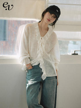 Even Vintage| 浪漫蕾丝 V型荷叶边领羊毛提花轻盈舒适喇叭袖衬衫