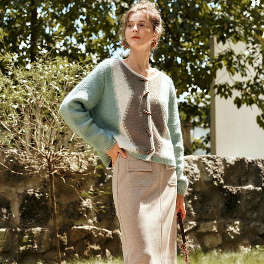 OLrain欧芮儿圆领毛衣外套女秋季2024年新款通勤几何拼色针织开衫 商品图3