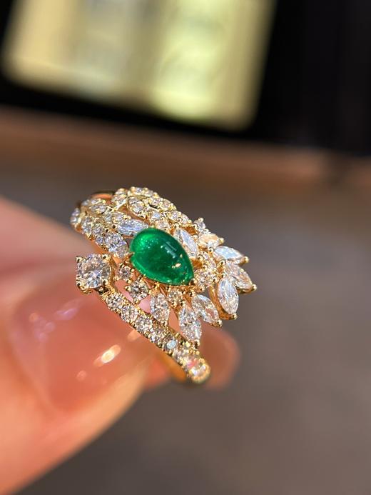 18k金镶嵌潘杰希尔木作绿祖母绿戒指 0.45克拉 商品图0