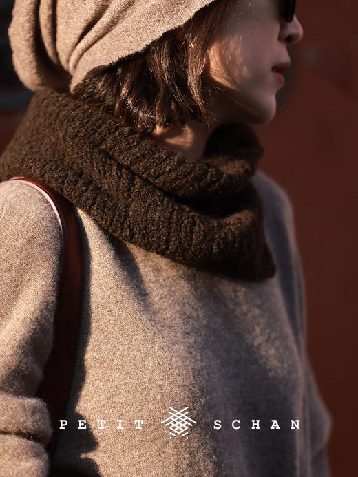 PETIT SCHAN小闪 ACC#025 Make a small mistake 开个小差  黑牦牛绒手纺纱手工编织套头围脖 商品图2