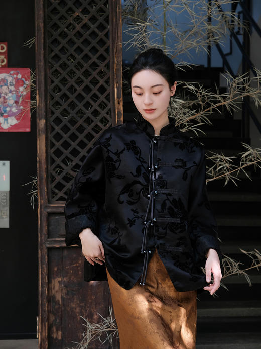 盛唐牡丹| 黑色漳绒富贵牡丹外套 商品图0