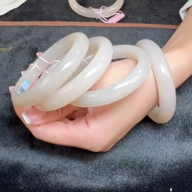 和田玉藕粉宽条手镯