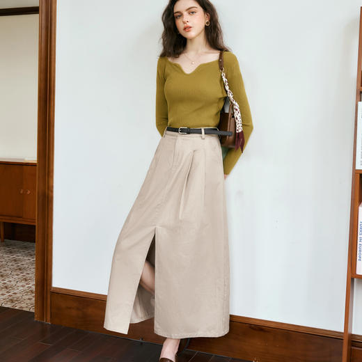 
OLrain欧芮儿卡其色半身裙女秋季2024年新款高腰显瘦百搭宽松长裙 商品图3