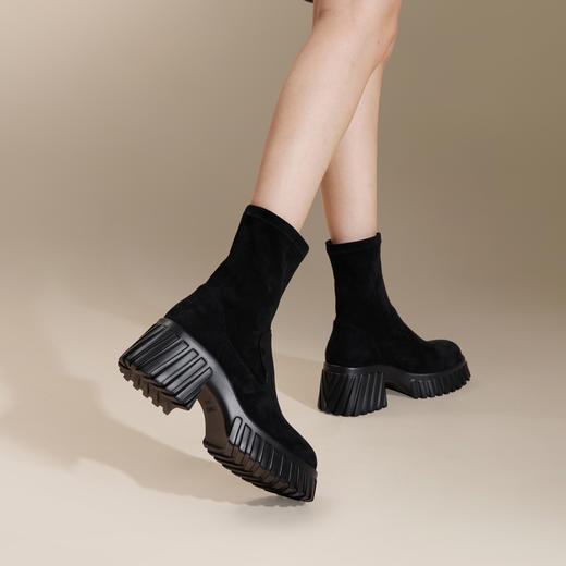 千百度饼干厚底瘦瘦靴女款冬季显瘦弹力靴袜靴增高短靴子A24506363 商品图1