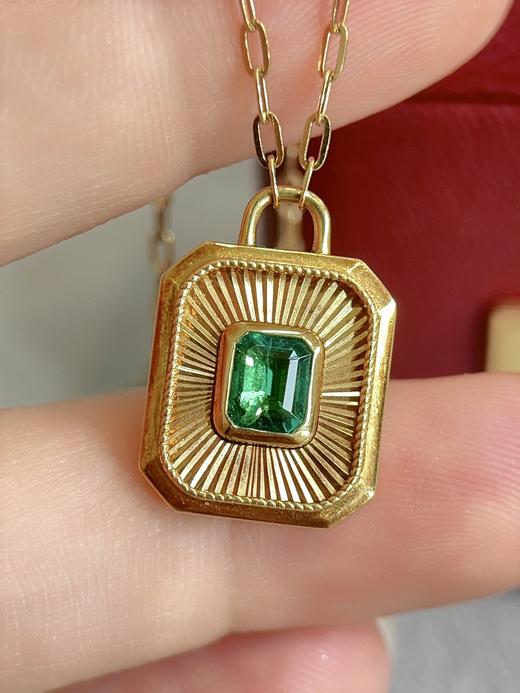 祖母绿吊坠 0.56克拉 商品图2