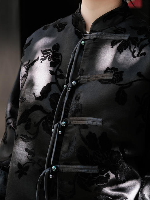 盛唐牡丹| 黑色漳绒富贵牡丹外套 商品图1