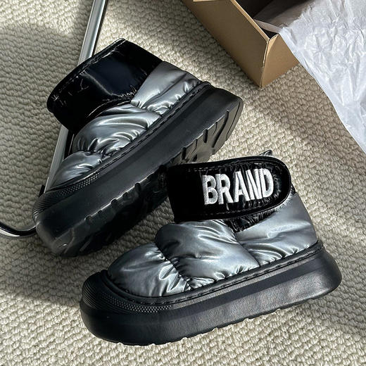 【特价29元】撞色厚底休闲女款高帮棉鞋保暖魔术贴外穿加绒【WG24130】 商品图2