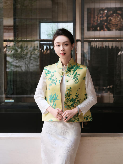 盛唐牡丹 |柳黄底色真丝漳绒马甲 商品图0