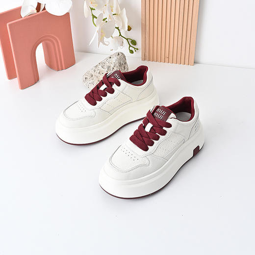 经典鲨2024年冬新款时尚拼色系带舒适透气平底休闲小白鞋女KW356-D37031 商品图3