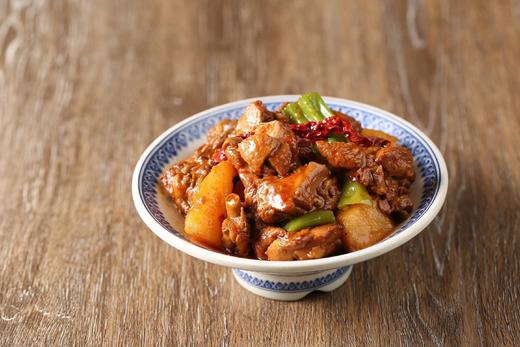 【周年庆】小辛疆-新疆大盘鸡（小）或新疆缸子肉（小）二选一 商品图0