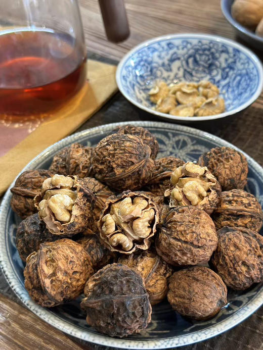 好吃不贵，可以放心让孩子们吃 的云南野生核桃，原汁原味，清甜香醇，几乎吃不到涩感，不泡药水的天然野生核桃~ 商品图2