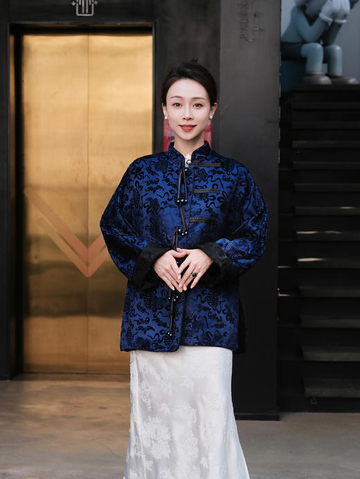 盛唐牡丹 |靛蓝漳绒八宝葫芦外套 商品图5