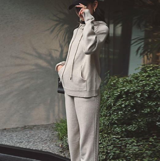 【顺丰包邮】99040 洛诗琳秋冬不规则卫衣锥形束脚针织裤两件套581 商品图3