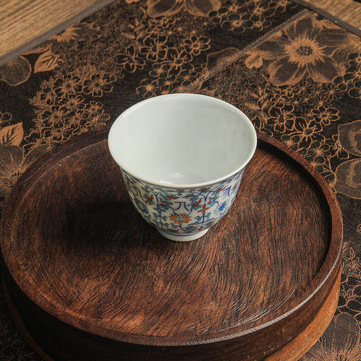 涂杏花斗彩缠枝莲托梵文杯 商品图2