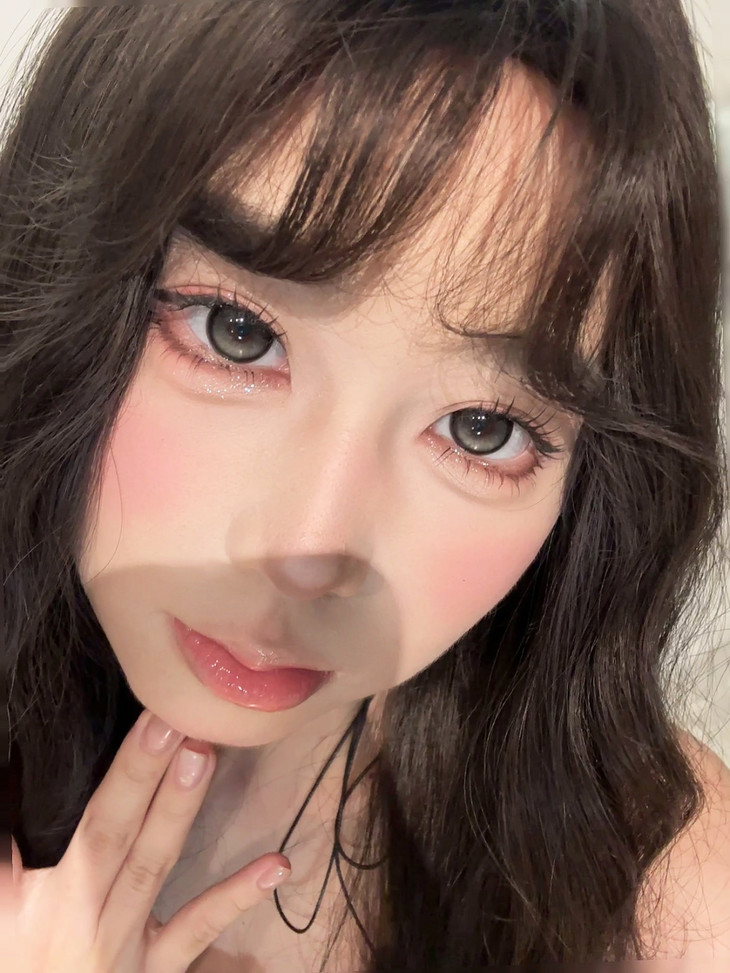 DoraGina甜萌黑糖14.5mm 灰色 年抛美瞳 Doll感幼态萝莉大眼 - VVCON美瞳网