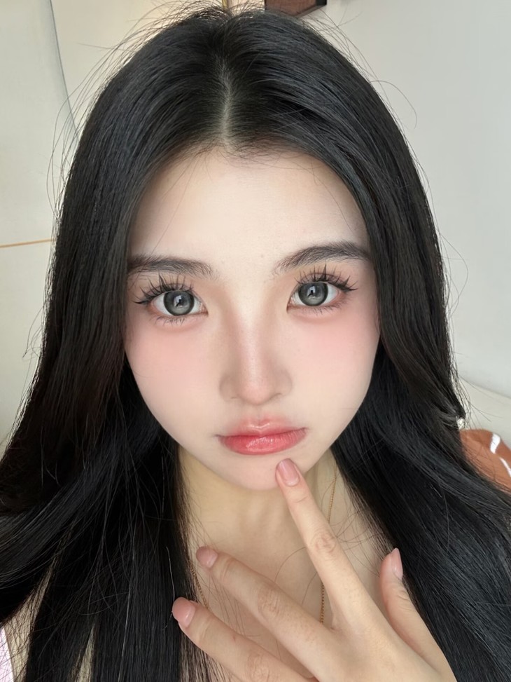 DoraGina甜萌黑糖14.5mm 灰色 年抛美瞳 Doll感幼态萝莉大眼 - VVCON美瞳网