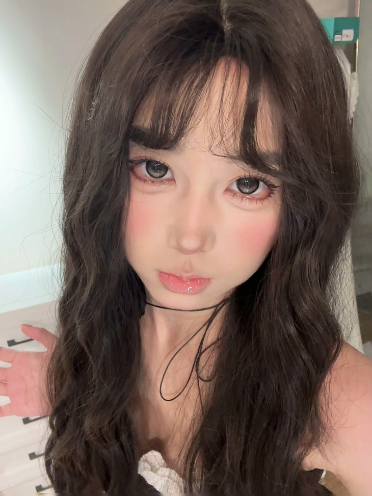 DoraGina甜萌黑糖14.5mm 灰色 年抛美瞳 Doll感幼态萝莉大眼 - VVCON美瞳网