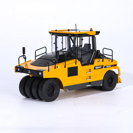 SPR300C-10轮胎压路机模型1:35 商品图0