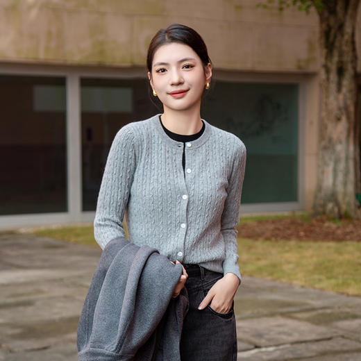 【半价款绞花羊绒开衫】羊绒世家秋冬新品女士100%山羊绒针织开衫外套 商品图2