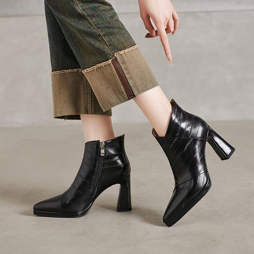 【预售5天】马丁靴高跟短靴粗跟，时尚黑色百搭英伦风尖头女鞋QS&6067 商品图2