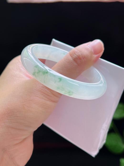 52正圈翡翠手镯 商品图4