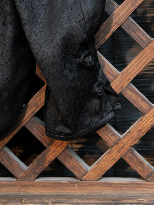 盛唐牡丹| 冰裂梅花纹香云纱上衣 商品图5