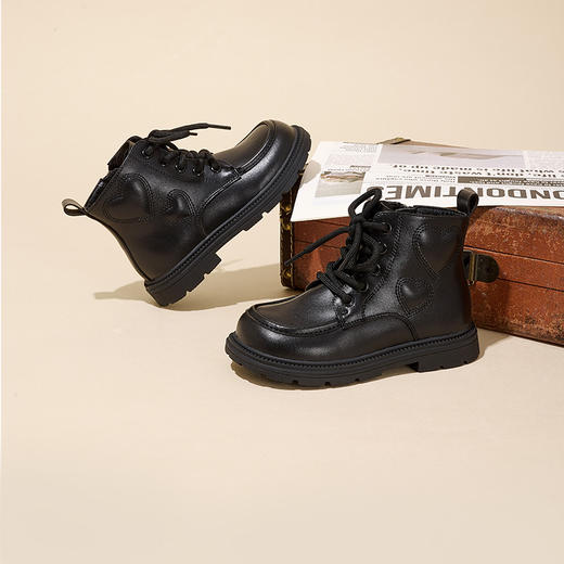 卡特兔童鞋儿童马丁靴男童2024秋冬新款软底防滑宝宝靴子女童皮靴 商品图1