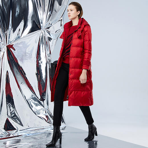 EITIE爱特爱冬季新款连帽百搭纯色女中长款羽绒服7611318 商品图2