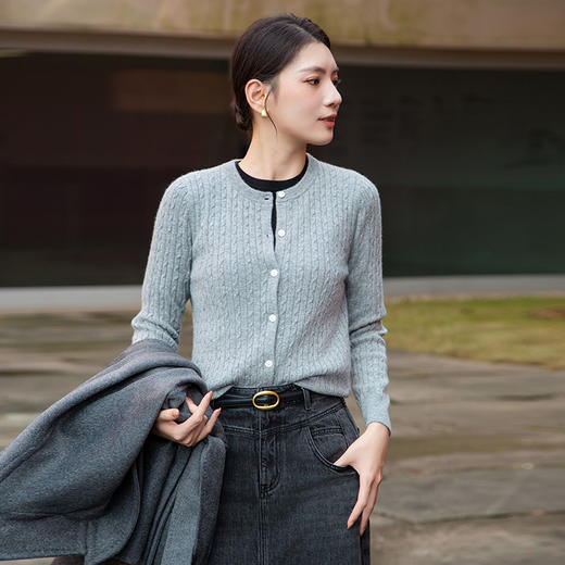 【半价款绞花羊绒开衫】羊绒世家秋冬新品女士100%山羊绒针织开衫外套 商品图1