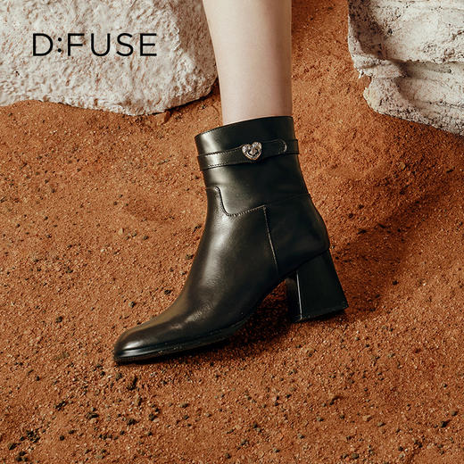 Dfuse迪芙斯2024冬季新款经典时装靴法式复古做旧擦色牛皮粗跟短靴DF44116585 商品图7