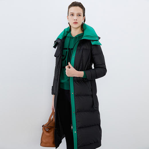 EITIE爱特爱冬季新款撞色收腰显瘦连帽加厚长款羽绒服女7611316 商品图3
