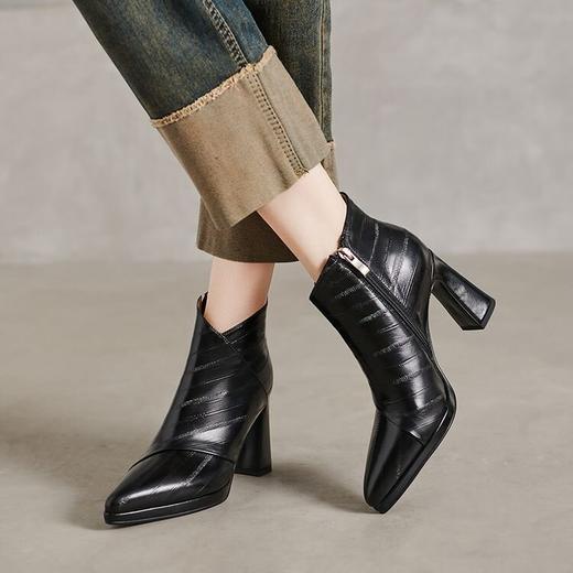 【预售5天】马丁靴高跟短靴粗跟，时尚黑色百搭英伦风尖头女鞋QS&6067 商品图0