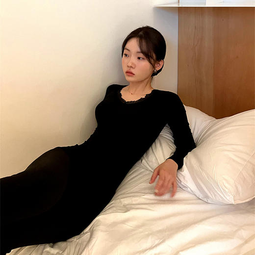 睡前蕞温暖的拥抱，秋冬季必备！绵羊毛保暖套装女，无痕打底，加绒加厚自带胸垫。 商品图1