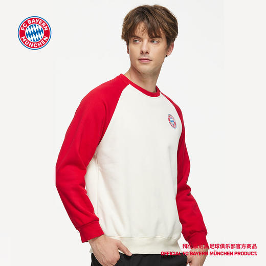 【官方正版】拜仁慕尼黑足球俱乐部 | 印花拼接卫衣队徽加绒冬 商品图3