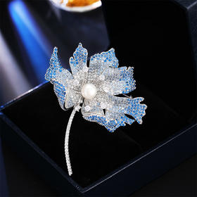 高档优雅天然淡水珍珠银杏叶胸花胸针镶满锆LY