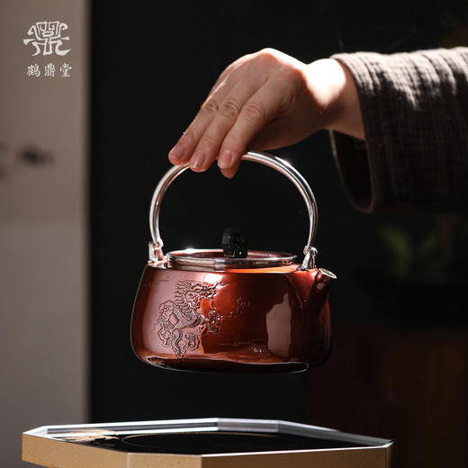 鹤鼎堂银壶于渚系列天保錾刻龙诗句汤沸（缺货） 商品图1