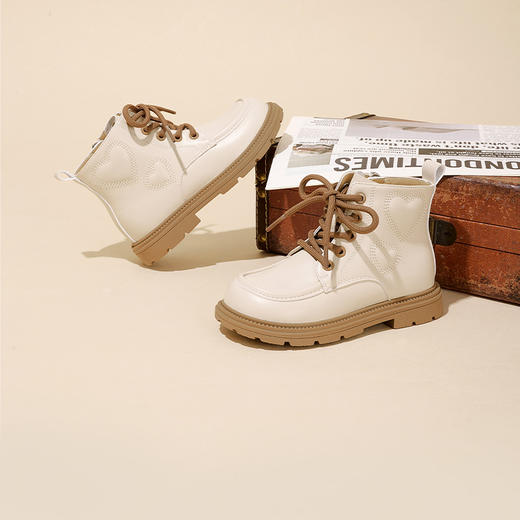 卡特兔童鞋儿童马丁靴男童2024秋冬新款软底防滑宝宝靴子女童皮靴 商品图2