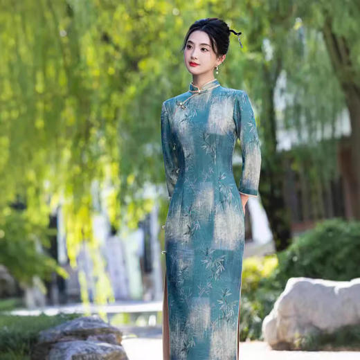 云岚绒绿色竹叶，印花低开衩修身旗袍SJT-697 商品图2