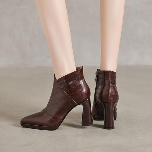 【预售5天】马丁靴高跟短靴粗跟，时尚黑色百搭英伦风尖头女鞋QS&6067 商品图3