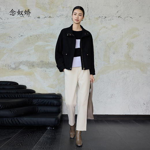 【商场同款】CNT4076“奶油燕麦裤” 质感燕麦色 烟管裤型 双面绒工艺轻盈保暖 秋冬通勤裤 商品图3