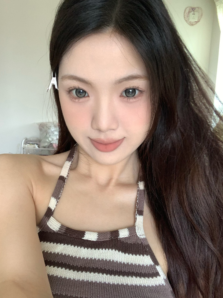 DoraGina甜萌黑糖14.5mm 灰色 年抛美瞳 Doll感幼态萝莉大眼 - VVCON美瞳网