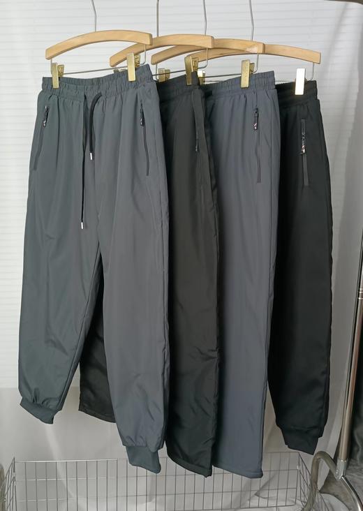 怕冷星人的福利来了😎东北宝宝也不怕冷啦🥳 俗话说：寒从脚下起，防寒先防腿✨【真维斯石墨烯科技发热羊羔绒裤】❗❗  商品图0