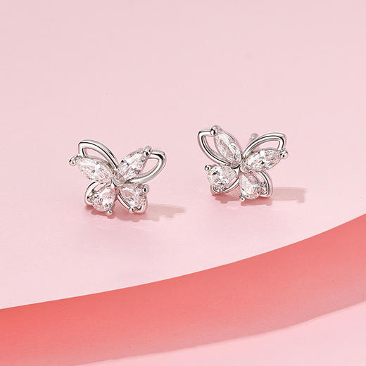卡蒂罗/KADER 光影蝴蝶耳钉 在逃公主原创设计立体镂空满镶宝石养耳洞 闪耀璀璨闪闪蝶舞耳饰 925银 礼品礼盒 商品图5