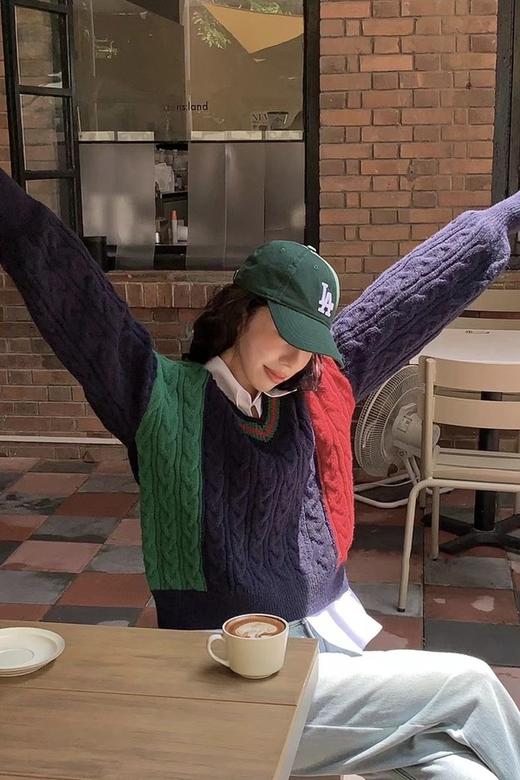 WHO KNOWS V领撞色针织上衣 17215 商品图3