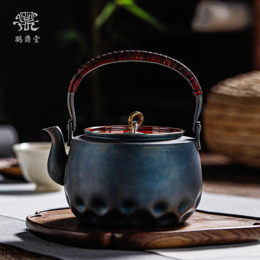 鹤鼎堂银壶闻天系列粲兮錾刻花边铜包银汤沸（银色）（缺货） 商品图0