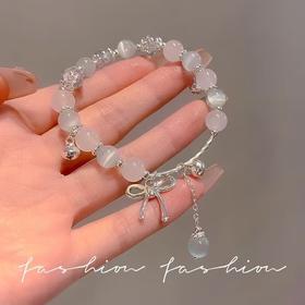 【9.9元抢❗️猫眼石蝴蝶结爱心手链】甜美必戴~琉璃蝴蝶结爱心手串ins风，小众百搭手串2025新款高级感串珠手饰QQ手工饰品情人节礼物