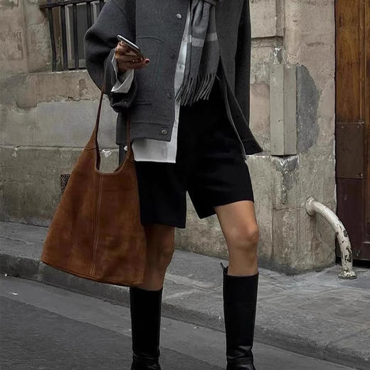 【顺丰包邮】05147 洛诗琳秋冬高级感美拉德牛反绒复古水桶托特包0150 商品图3