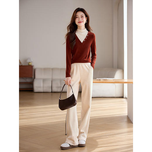 【1件75折】熙世界撞色半高领假两件打底衫女2025秋冬内搭仿羊绒磨毛针织上衣 商品图4