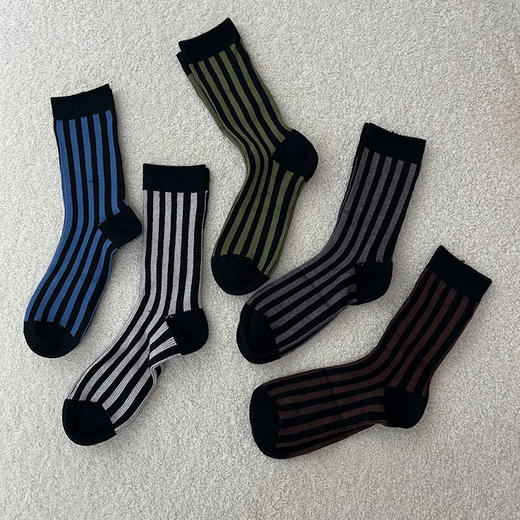 【活动商品，不退不换】好看不冻脚 猫猫绒中筒袜 复古条纹袜 蓬松柔软 高弹舒适 绵密脚感 让行走更自由 商品图0