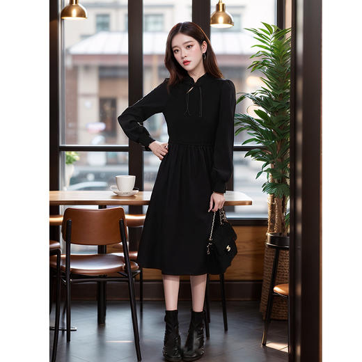 奢姿大码女装2024秋冬气质小立领新中式裙子胖妹妹盘扣设计连衣裙9944855141 商品图0